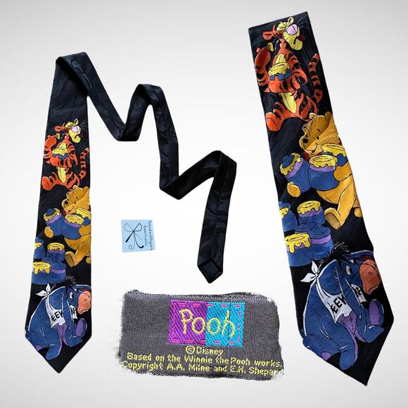 Pooh Disney Winnie the Pooh and Friends Tie - Picture 1 of 10